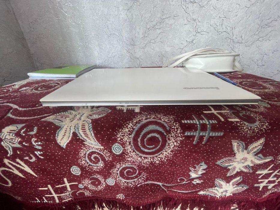 Продам ноутбук Lenovo IdeaPad (Intel Core i7