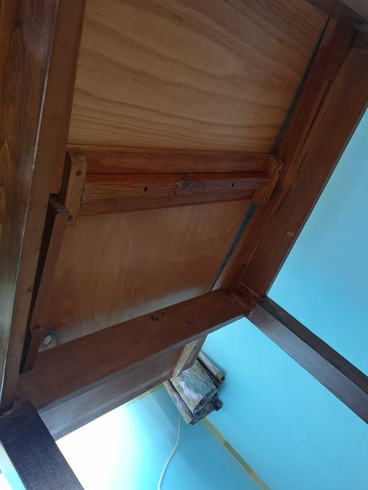 Маса Голяма Стабилна Соц Стил от едно време