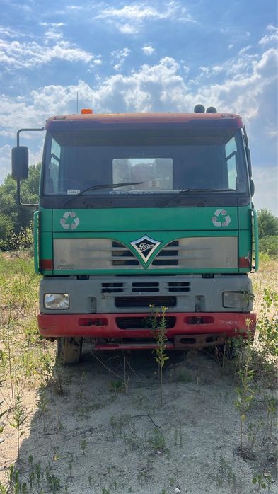 Tracker  8x4 DAF fooden