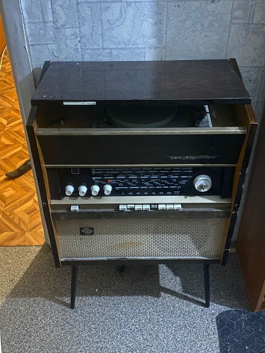 Продам Радиоолу VEF Rapsodija