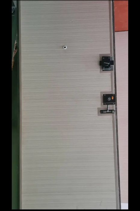 Продам дверь входную