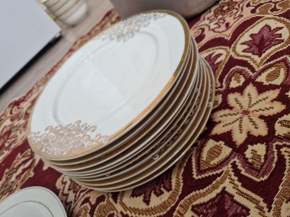 Тарелке.  тарелки