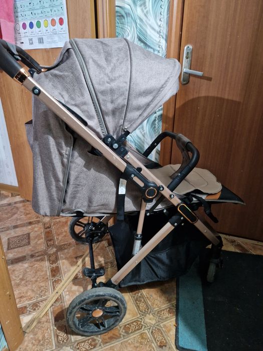Продам коляску..