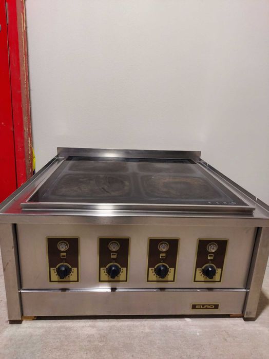 Marmită / fierbător pe curent sau pe gaz. Tigaie basculantă. Horeca