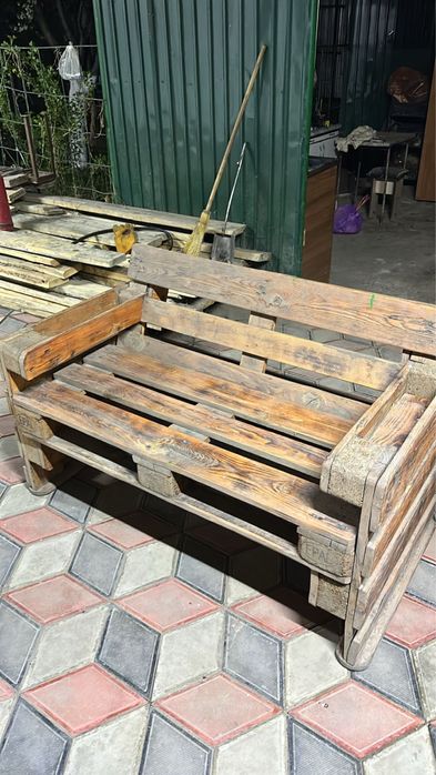 Продам стол для улицы