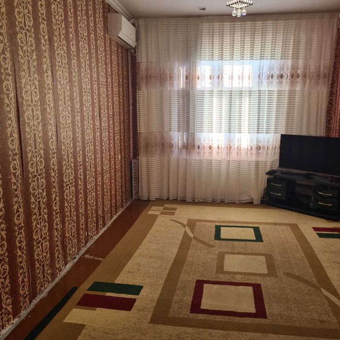 Авиасозлар 1, Кадышева 61-сонли мактаб ёнида