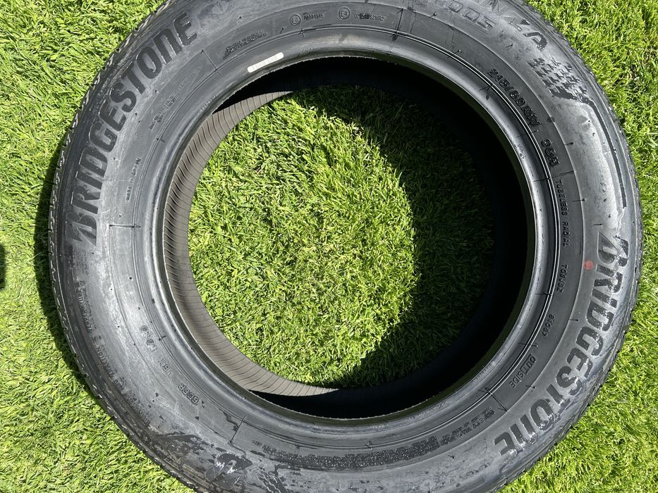 Cauciucuri brigestone 215/60/17