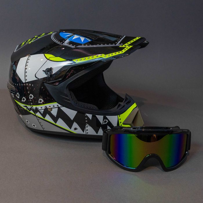 Каска с очила за ел. тротинетка , велосипед , мотокрос