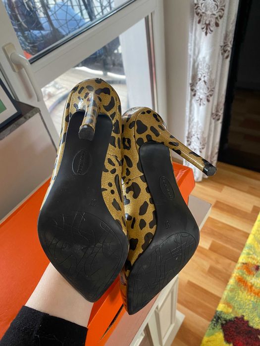 Pantofi femei marime 37 ca noi animal print toc stiletto 24cm interior