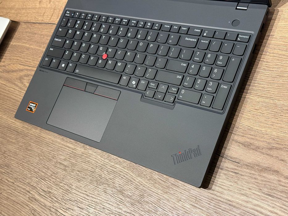 Laptop Lenovo ThinkPad P16s Gen 4 WorkStation 16" 4K WQUXGA OLED Touch AMD Ryzen AI 7 PRO 350 32GB Ram 1TB SSD Firma-Factura-TVA-Garantie Alien-Store