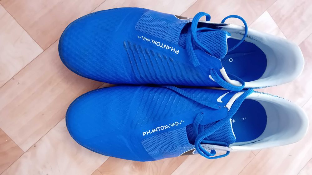 Маратонки Nike 42 размер