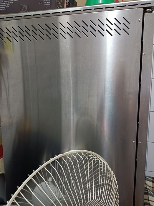 Profesional ,cuptor ,malaxor, căruț inox cu zece rafturi pt. patiserie