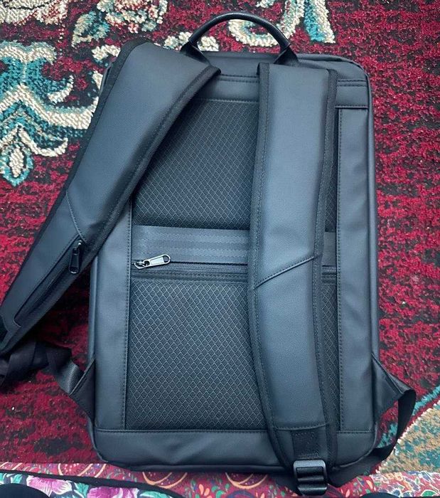 zamonaviy kompyuter sumkasi