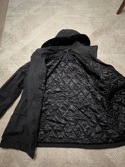 Продам женские куртки.