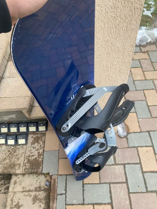 Vand placa Snowboard cu legături 140