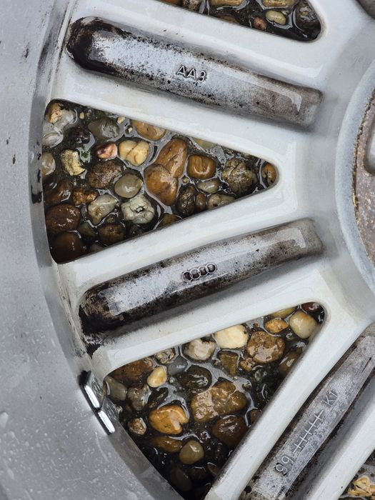 Перфектни джанти  S Line Audi Volkswagen с нови  гуми 225/45/17