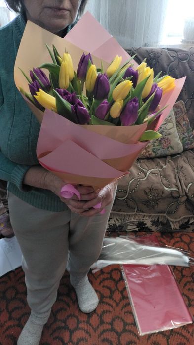 Тюльпаны с оформлением