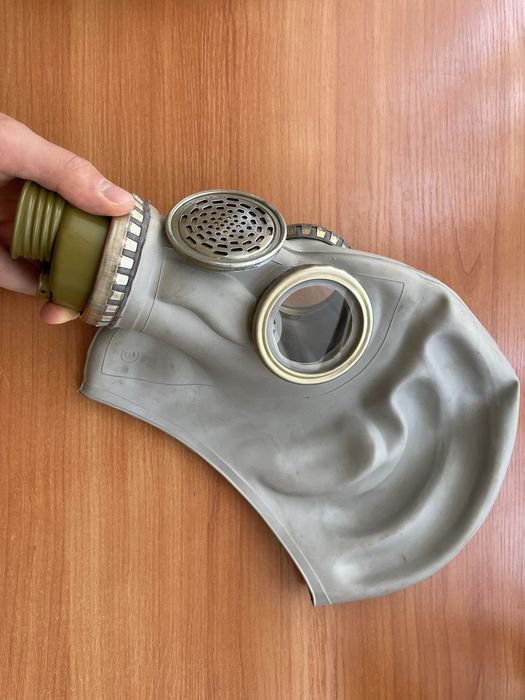 Рядък български противогаз ШМ-41М, пълен комплект