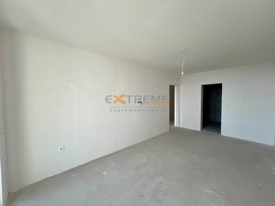 Продава се Четиристаен апартамент в Варна, м-т Св. Никола - 263 кв.м за 2013 €/кв.м - Снимка #7