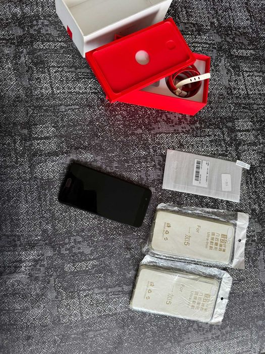 OnePlus 5 128GB Black – Android 15 LineageOS, перфектен + аксесоари