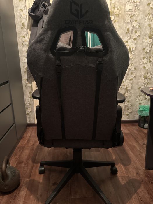 Продам игровое кресло GameLab
