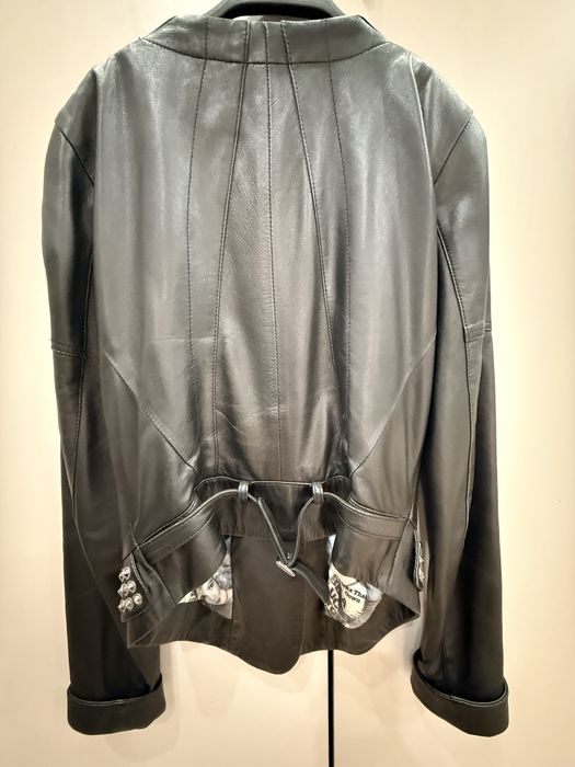 Кожаная куртка женская