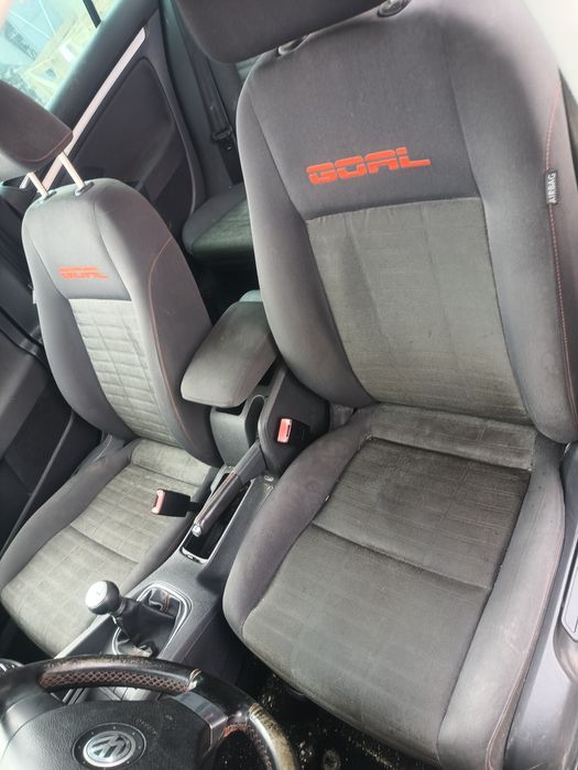 Scaune față cu încălzire și bancheta spate Vw Golf 5, model GOAL