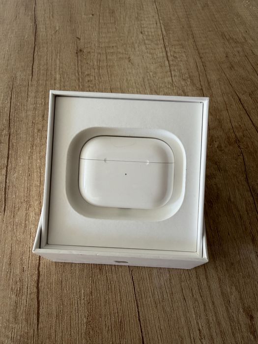 Продам Airpods PRO