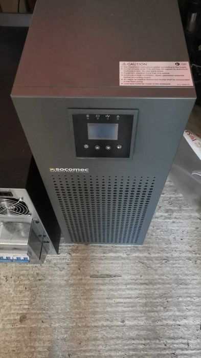 Ups aros riello  trifazic AEG+ Socomec