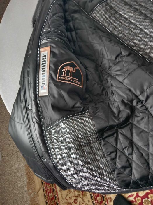 Зимняя стильная куртка кожак