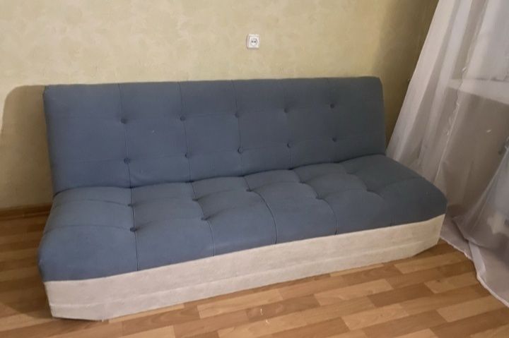 Продам диван недорого