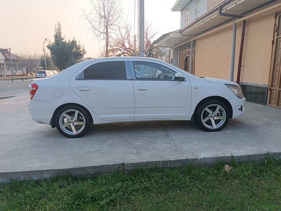 Vossen Diska Balon 215 50 R17 Holati Yaxshi