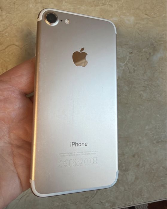 Vand Iphone 7 Impecabil