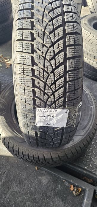 215 65 R 17 Goodyear iarna