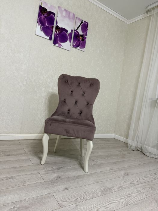 Стулья для гостей