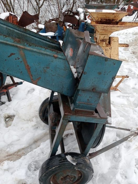 Moară.                 .