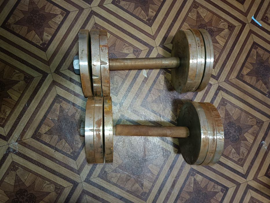 гантел сотилади хар биттаси 19.5кг дан общий 39кг тошлари йечилади