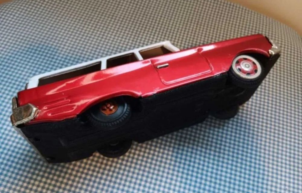 Jucarie veche MF 962,Masinuta de colectie, Rara,Perioada comunista RSR