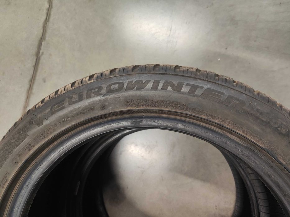 2бр.зимни гуми 205/50/17 Falken