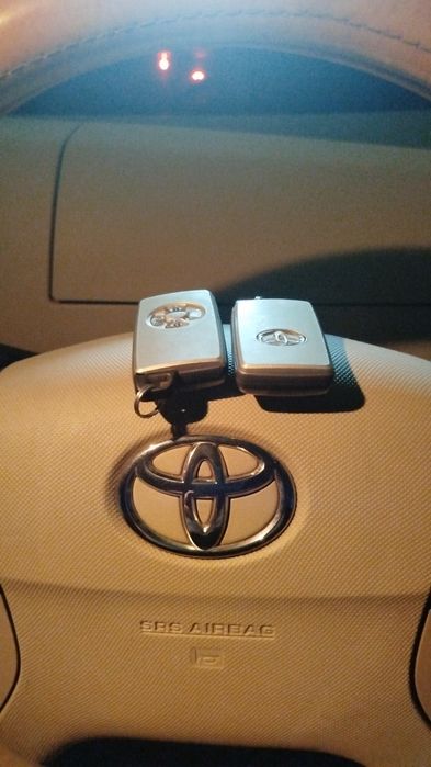 Продам Тоиота Эстима 2010