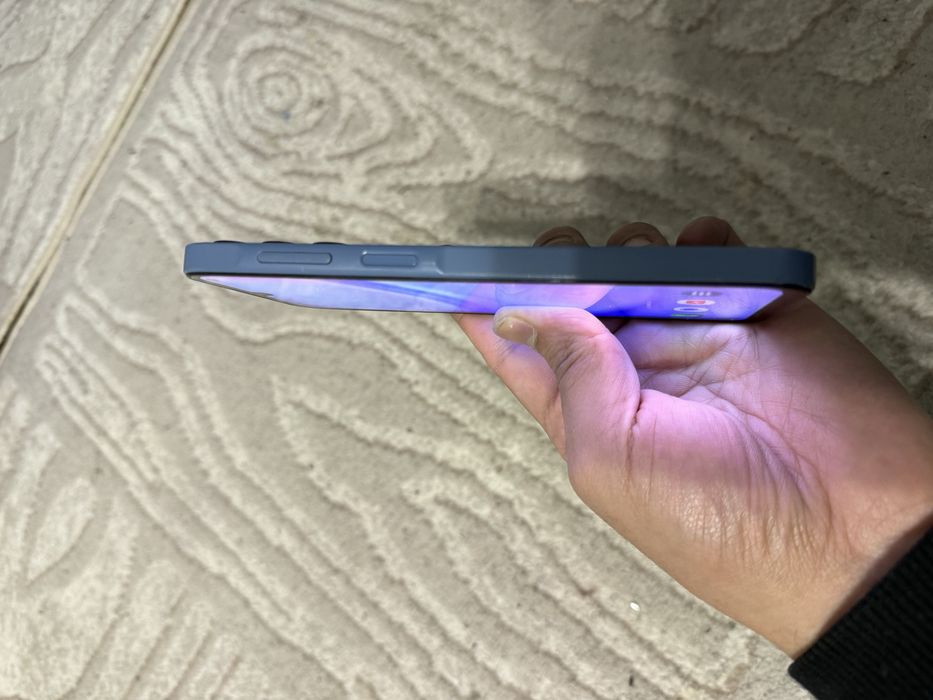 Samsung A15 holati yaxshi pamiti 128Gb ekrani orginal