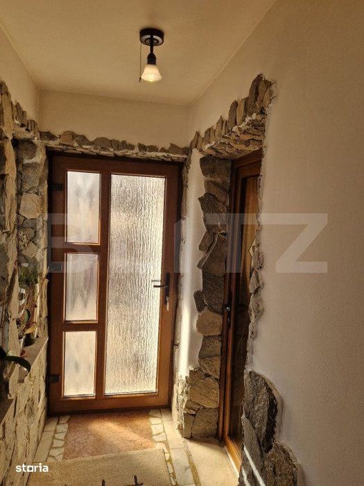 Casa de vanzare, cu 3 camere, 100 mp, zona Saulesti