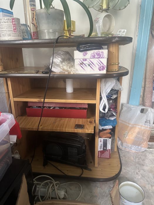 Продам тумбу под тв.