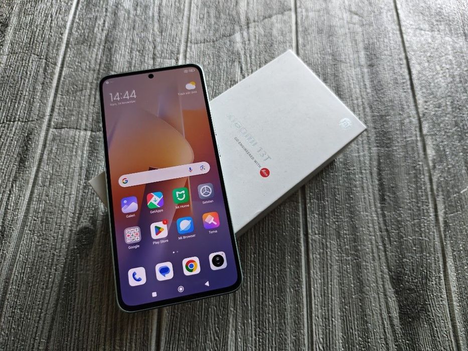 Xiomi 13T 12/256 gb 120 fps