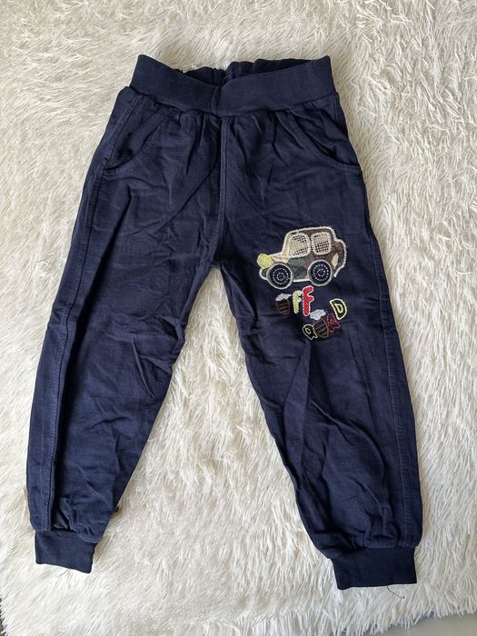 Продам детские вещи