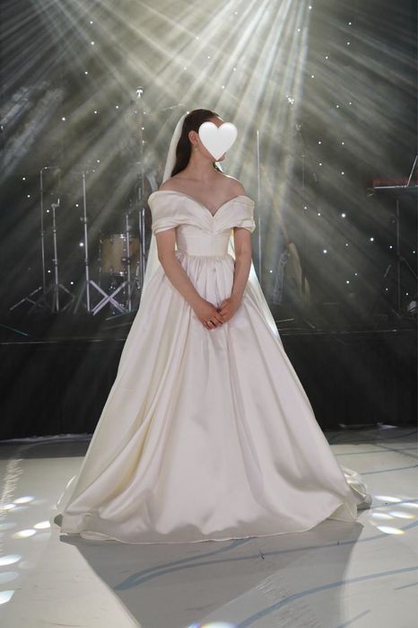 Продаю Очень красивое свадебное платье