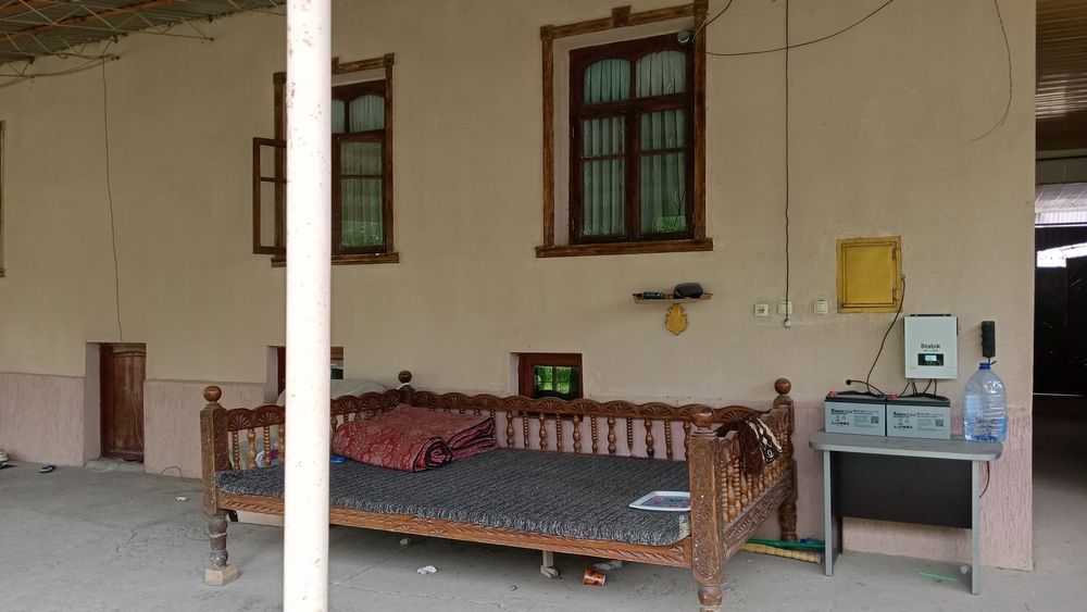 Tabiat bag‘ridagi tinch va shinam uy sotiladi