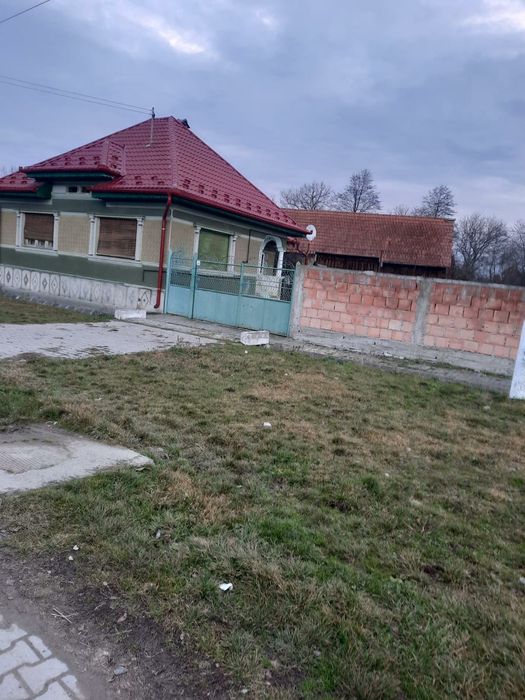 Vând sau închiriez casa în carța județul Sibiu