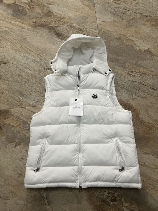 Vestă alba M.O.N.C.L.E.R