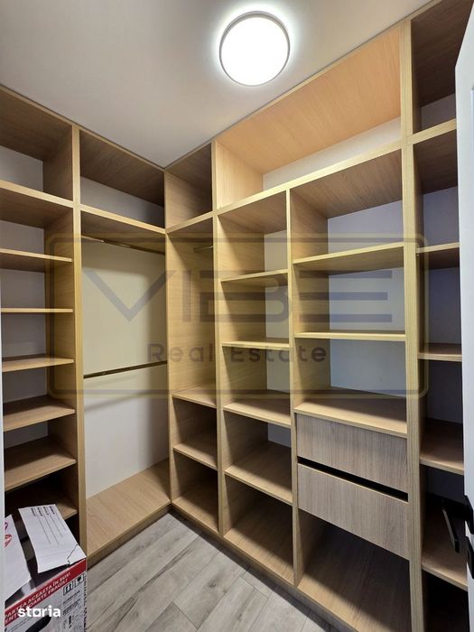 Poitiers Tower /  Continental- Aumovio- 2 camere  -modern
